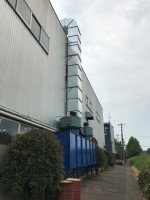 工場壁をくりぬき塗装ブースを設置　大型塗装ブース施工事例　電動伸縮　in新潟